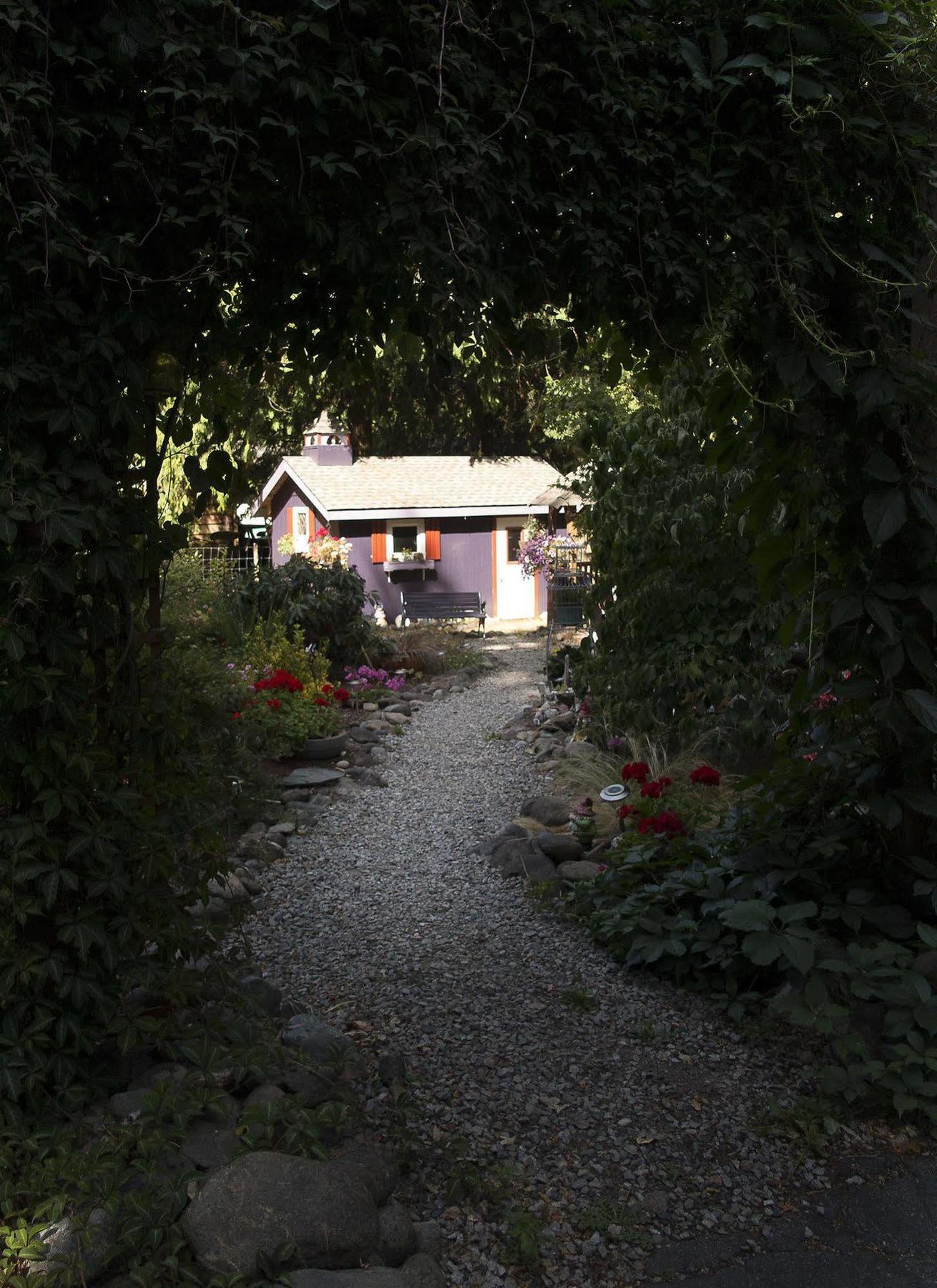 Tea Cozy Bed & Breakfast Qualicum Beach Exterior foto